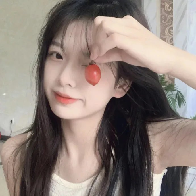 踮起脚尖靠近你